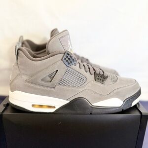 AUTHENTIC Jordan 4 Cool Grey size 13 308497-007 2019 PRE-OWNED